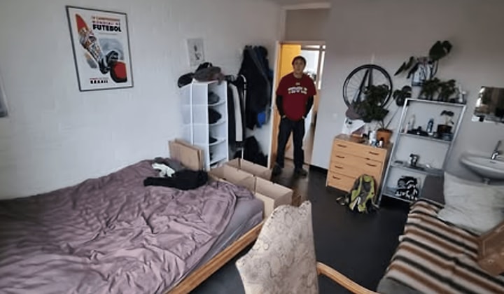 Gemeubileerde studentenkamer met wasmachine en stadscentrum