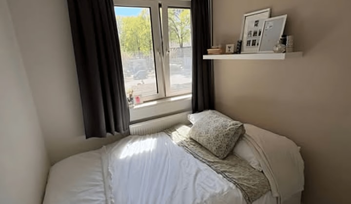 Kleine kamer met tuin, exclusief kosten