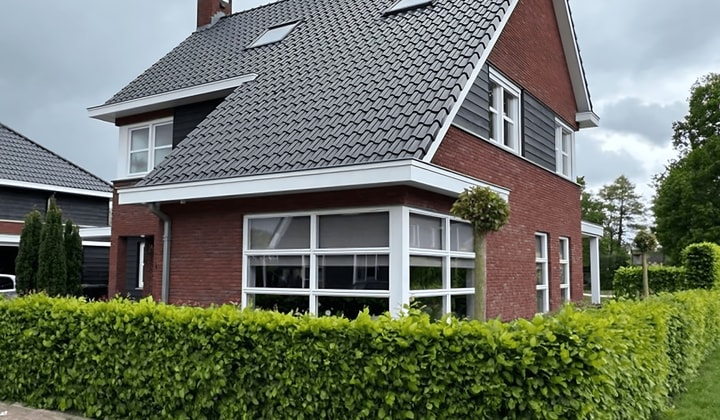 Huis | 240m² | €2150,-