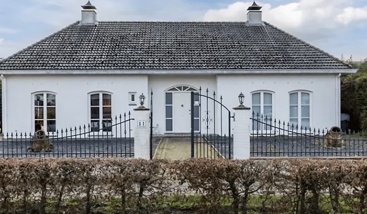 Huis | m² | €2500,-