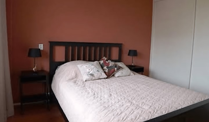 Gemeubileerde studio met moderne keuken en badkamer