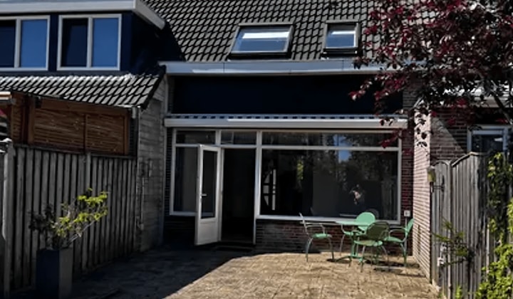 Kamer | 110m² | €1800,-