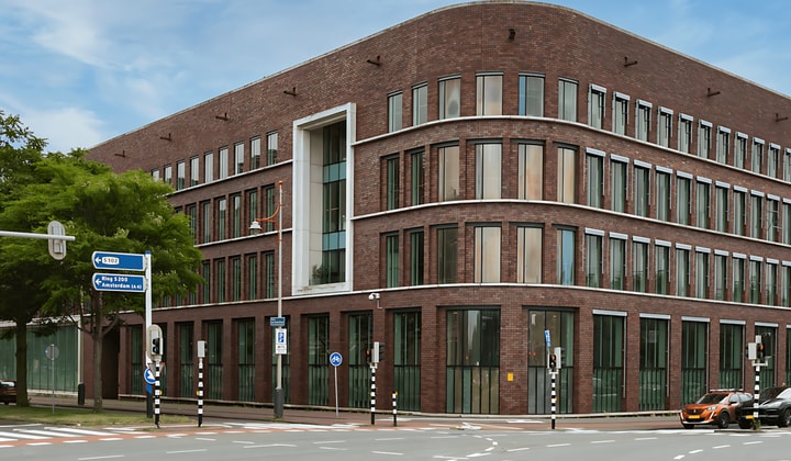 Kantoorruimte met parkeermogelijkheid