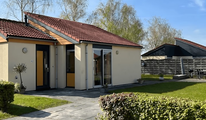 Kamer | 379m² | €1350,-