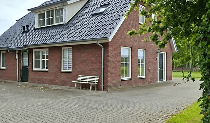 | m² | €1250,-