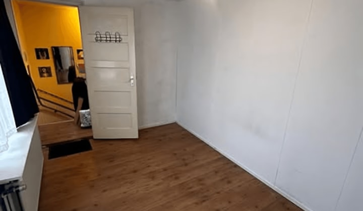Kamer met gedeelde tuin en balkon