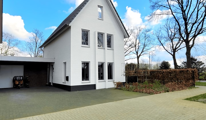 Huis | 198m² | €2950,-