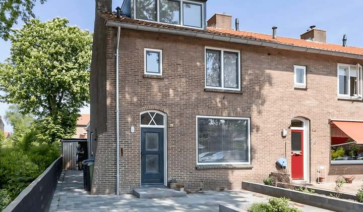 Huis | 120m² | Tets van Goudriaanstraat | €2400,-