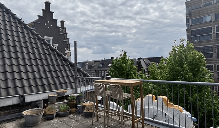 Appartement met balkon en lange huurperiode in centrum