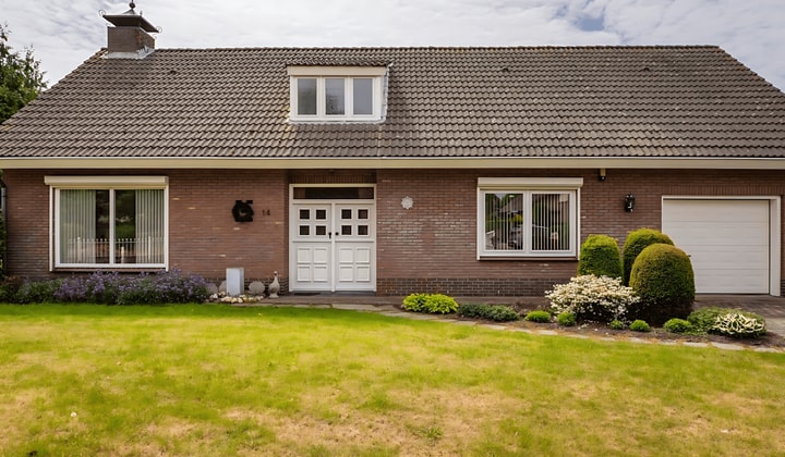 Huis | 265m² | €2000,-