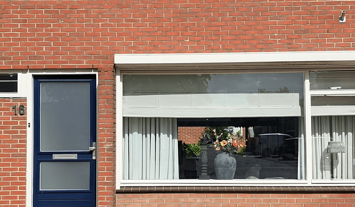 Kamer | 255m² | €1085,-