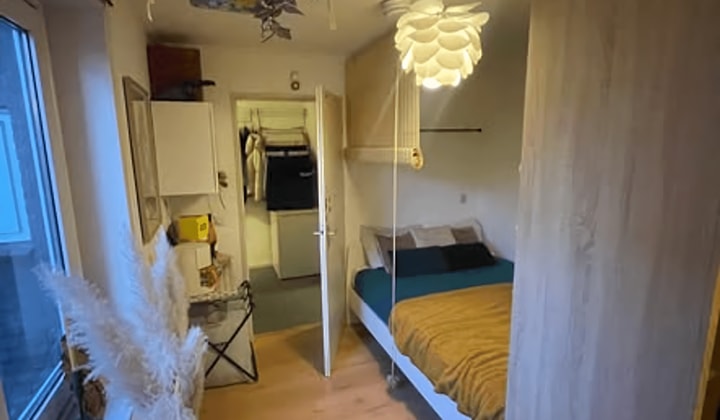 Kamer | 11m² | €330,-