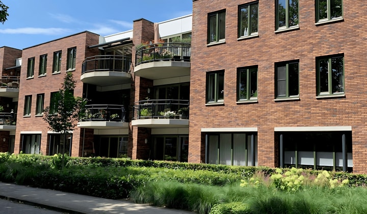 Huis | 96m² | Vuurdoornerf | €1475,-