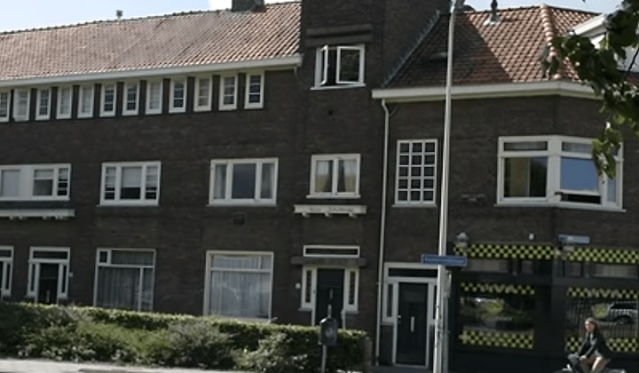 Gemeubileerde kamer met aparte slaapruimte en tuin