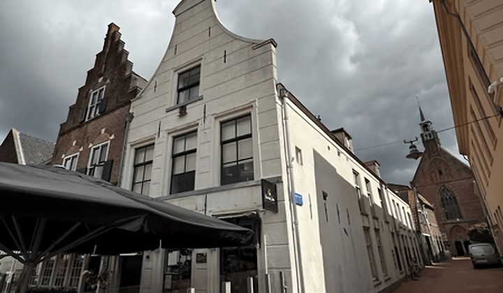 Kamer | 25m² | €823,-