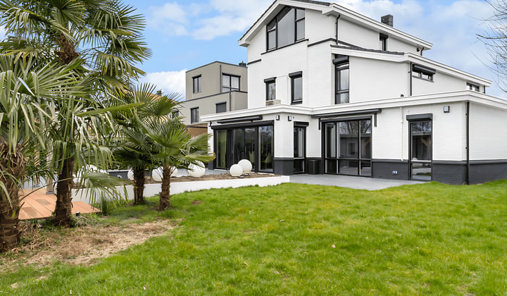 Vrijstaande woning met tuin en gemeubileerd