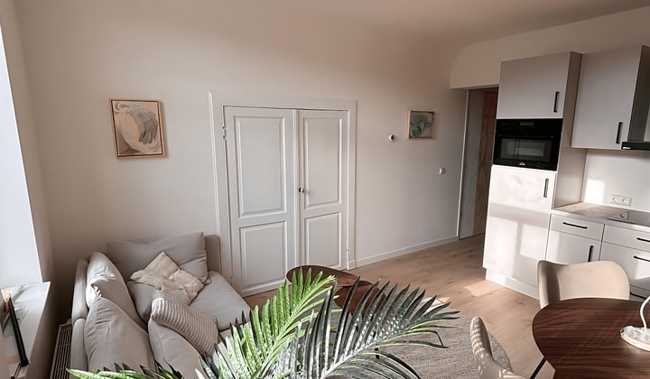 Gemeubileerd gestoffeerd appartement in monumentaal pand