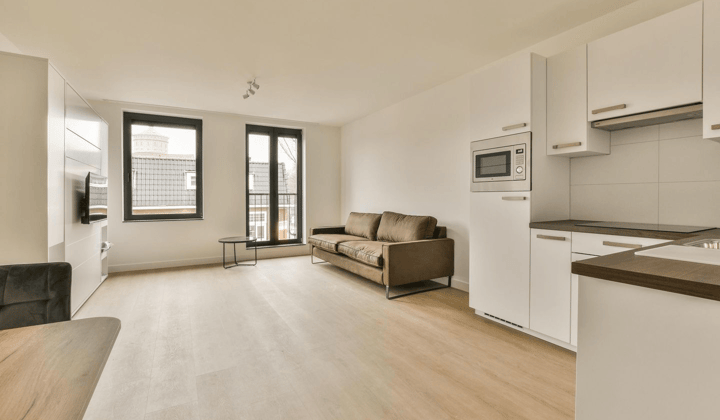 Studio · 35 m² · €1825,-