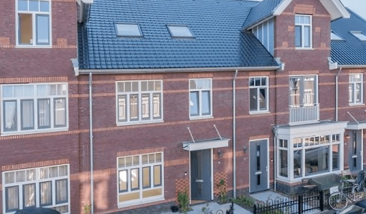 Kamer | 160m² | €3250,-