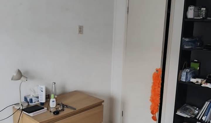 Tijdelijke kamer met tuin en wasmachine