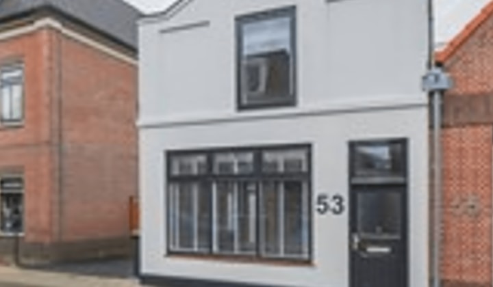 Huis · 145 m² · €3700,-
