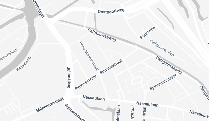 Kamer met ruime inloopkast en tuin