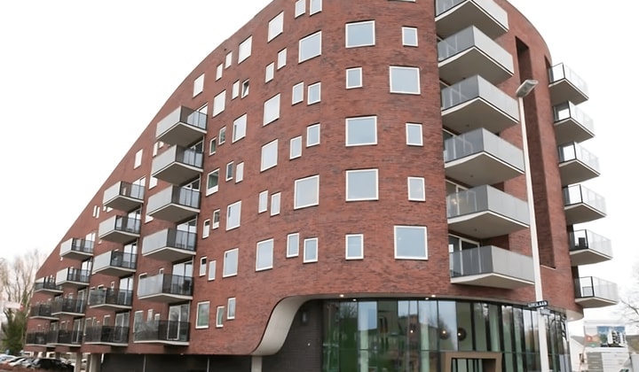Kamer | 83m² | €1425,-