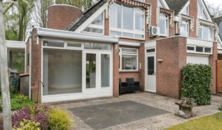 Huis | m² | €2300,-