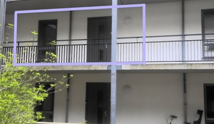 Appartement met balkon en parkeerplaats zonder studenten