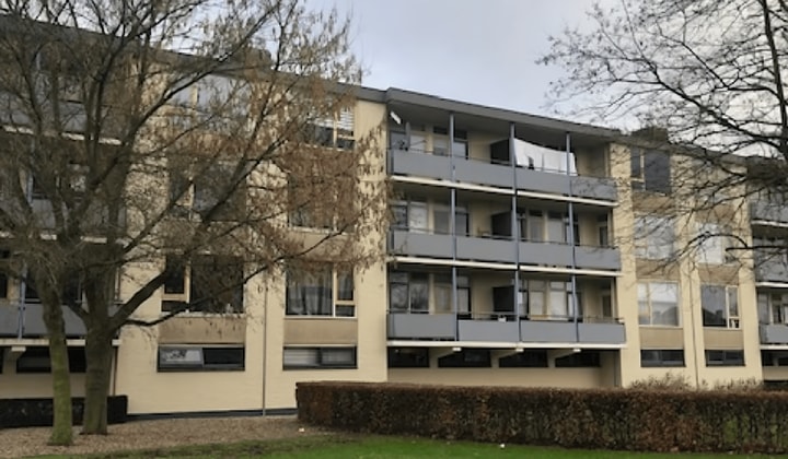 Gestoffeerd appartement met 2 slaapkamers en balkon
