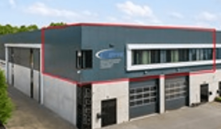 Bedrijfsruimte | 215m² | €1250,-