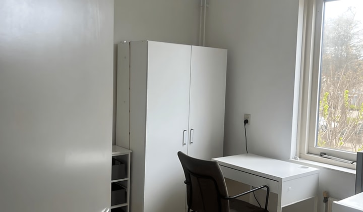 Kamer | 12m² | €495,-