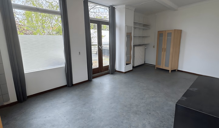 Studio · 30 m² · €610,-