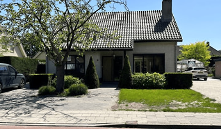 Huis | 280m² | €1100,-