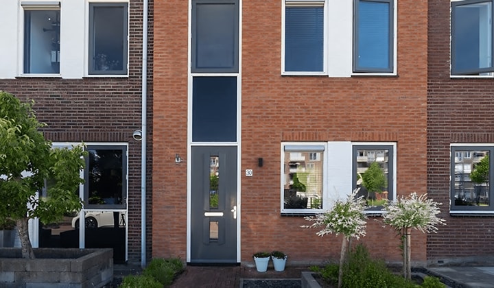 Huis | 123m² | €1925,-