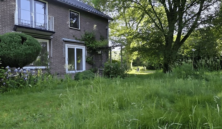 Huis | 107m² | €2400,-