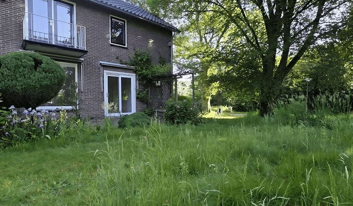 Huis | 107m² | €2400,-
