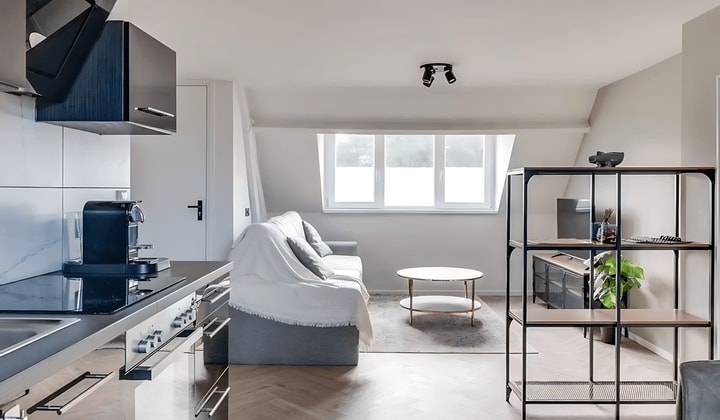 Kamer | 44m² | €2250,-