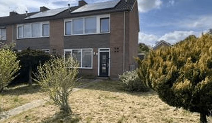Huis | m² | €1200,-