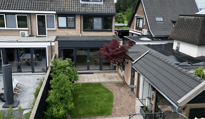 Huis | 140m² | €3250,-