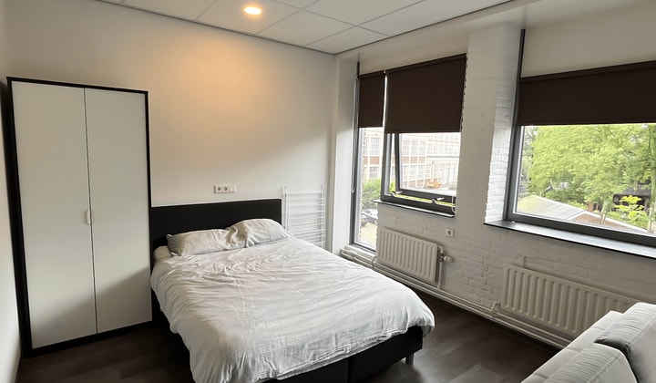 Studio · 30 m² · €825,-