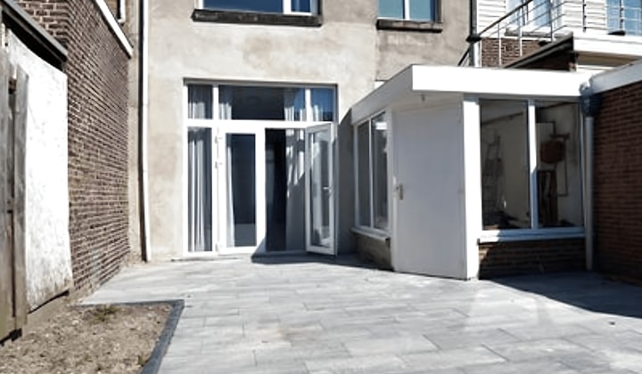 Kamer | 105m² | €1750,-