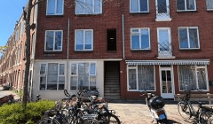 Gemeubileerde studentenkamer met balkon en tuin