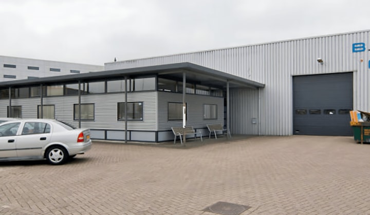 Bedrijfsruimte | 490m² | €3500,-