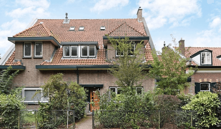 Gestoffeerd herenhuis met 4 slaapkamers