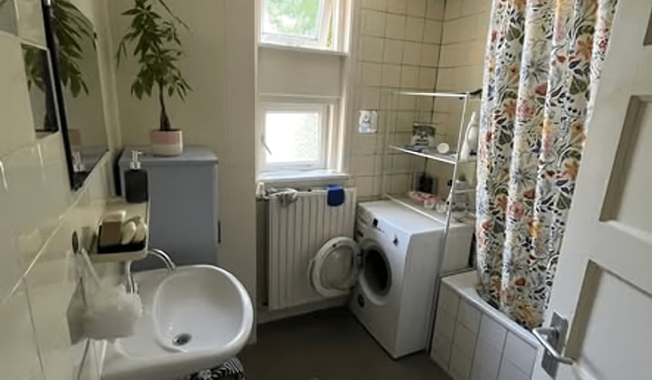 Studentenkamer met balkon en gedeelde voorzieningen