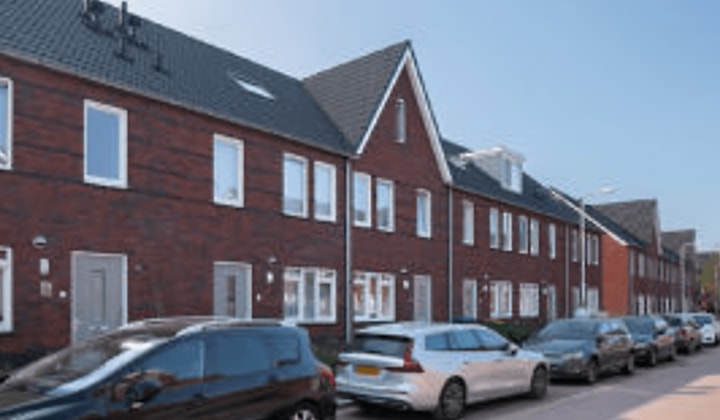 Eengezinswoning met 4 slaapkamers en tuin