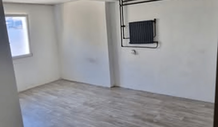 Kamer | m² | €550,-