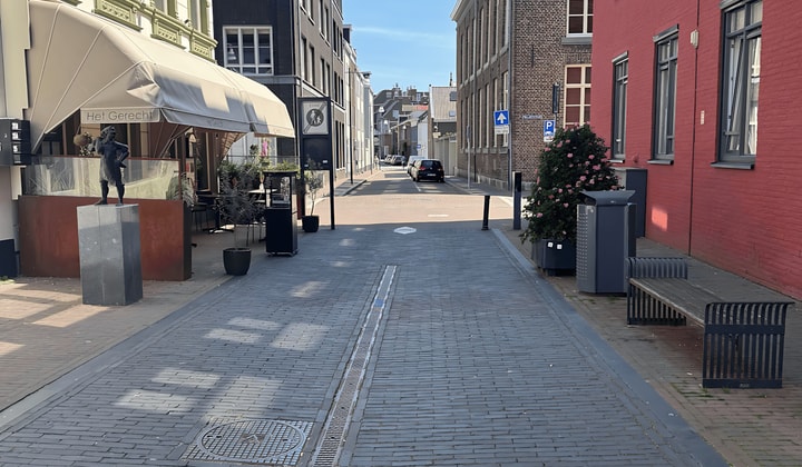Gemeubileerd appartement met wasmachine in monumentaal pand