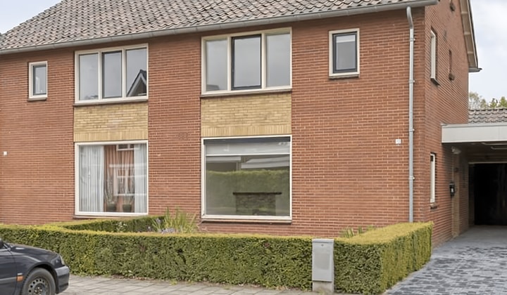 Kamer | 265m² | €1250,-